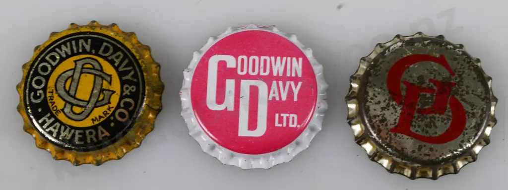 CROWN CAPS - GOODWIN DAVY HAWERA Image 1++