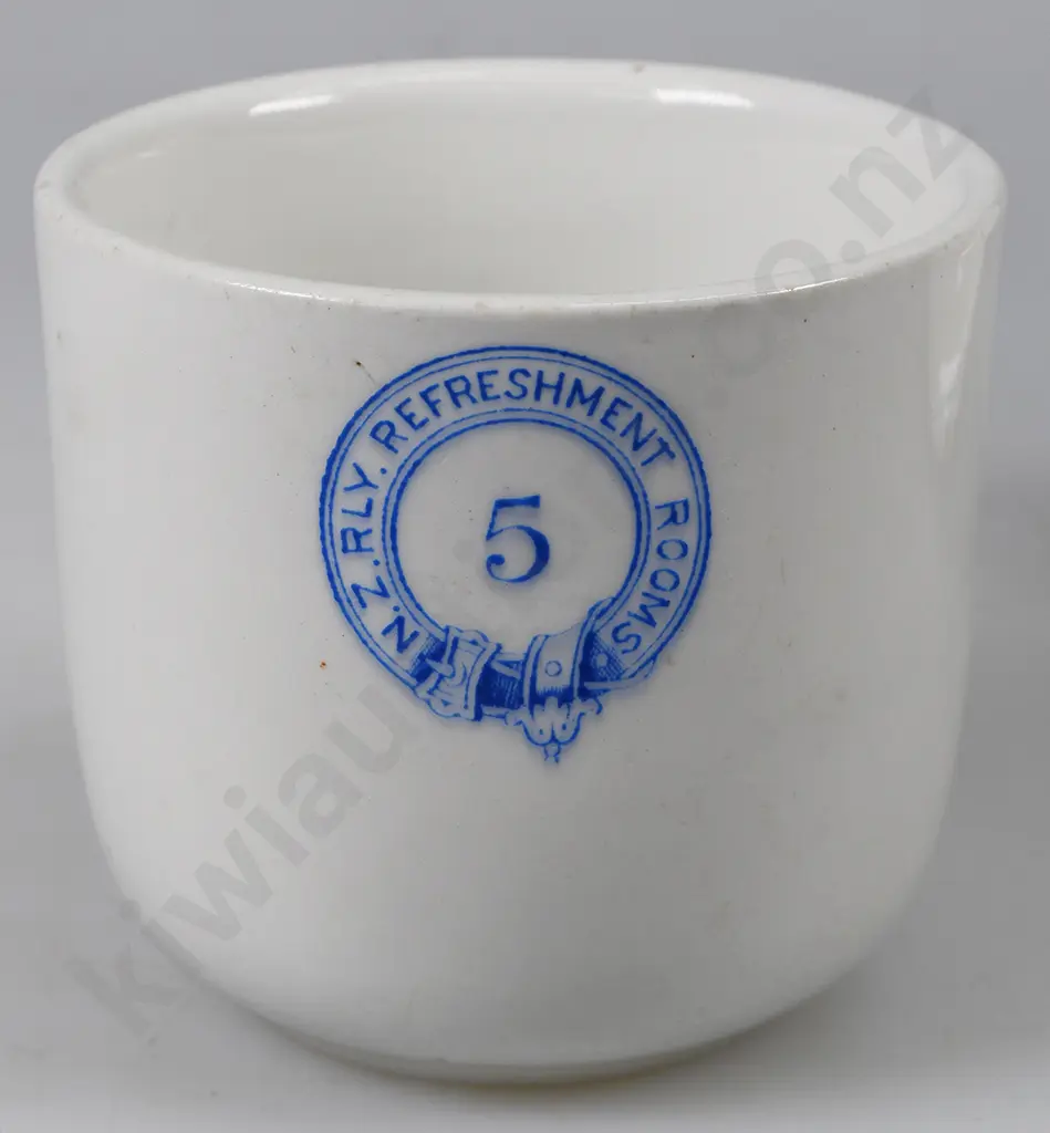 NZ RAILWAY REFRESHMENT ROOMS WOODVILLE NUMBER 5 CUP & SAUCER Image 1++