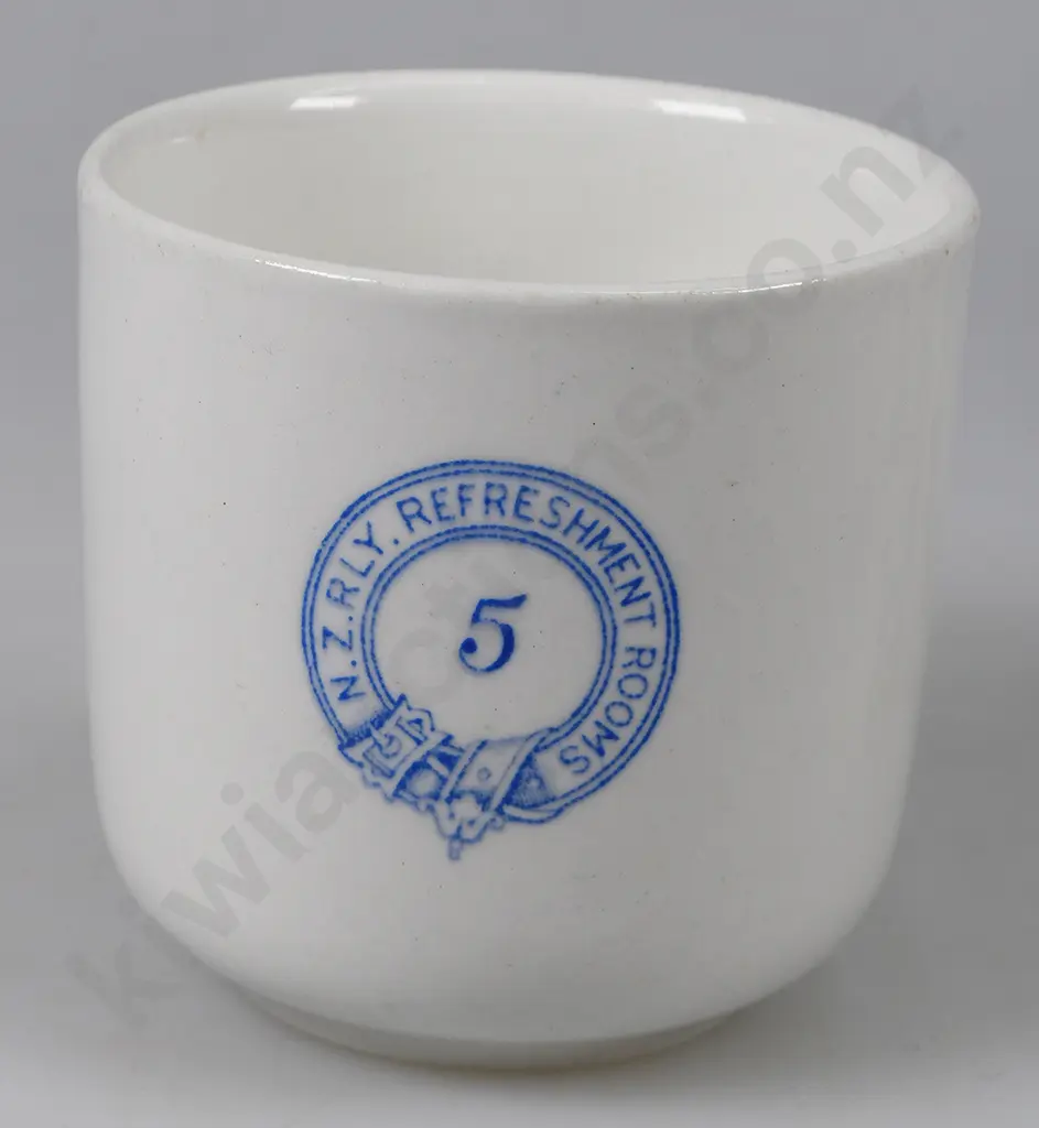 NZ RAILWAY REFRESHMENT ROOMS WOODVILLE NUMBER 5 CUP Image 1++