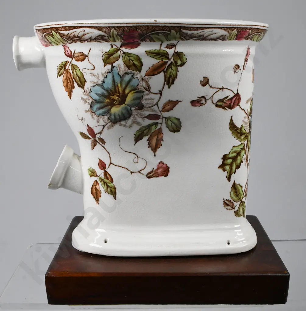 SAMPLE FLORAL TOILET BOWL ON STAND Image 1++