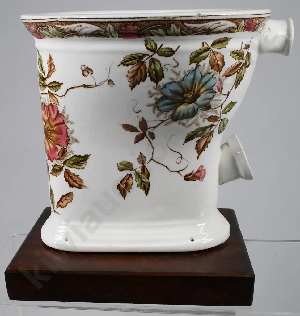 SAMPLE FLORAL TOILET BOWL ON STAND Image 1++