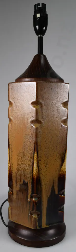 TEMUKA POTTERY TABLE LAMP Image 1++