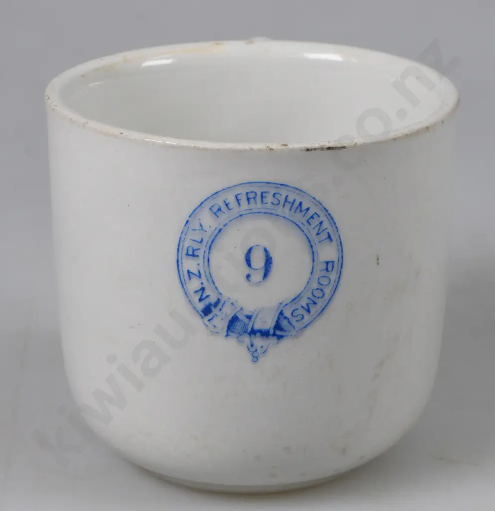 NZ RAILWAY REFRESHMENT ROOMS FRANKTON NUMBER 9 CUP Image 1++