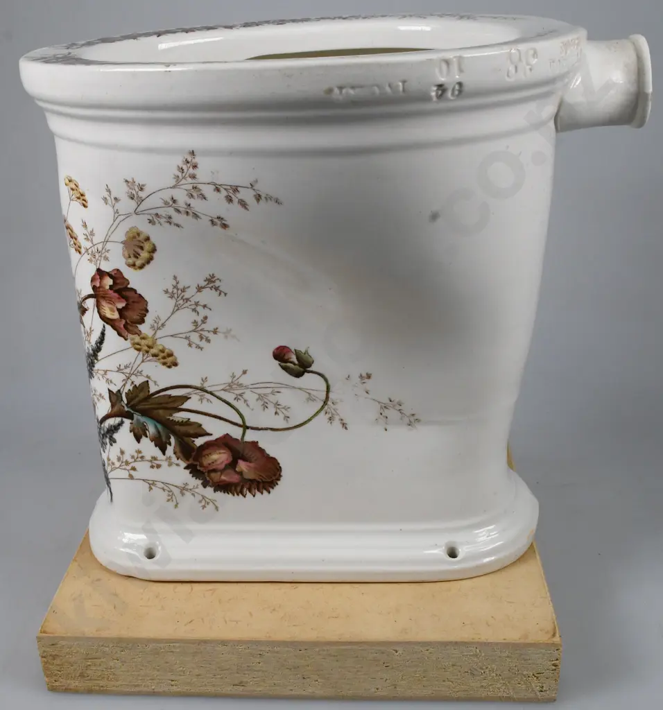 SAMPLE PURITAS FLORAL TOILET BOWL ON STAND Image 1++