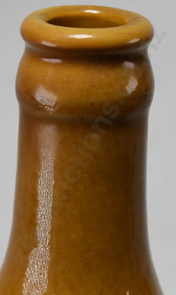 LESTER'S LEVIN GINGER BEER Image 1++