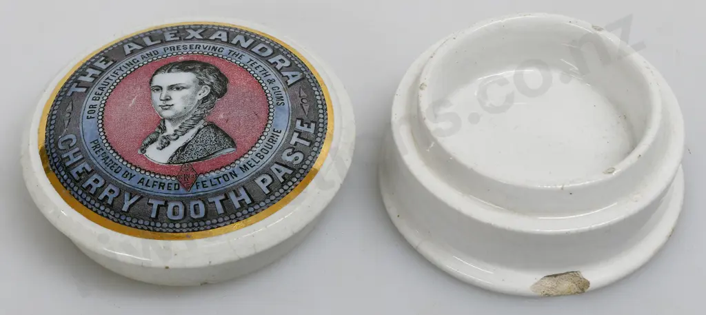 THE ALEXANDRA MELBOURNE CHERRY TOOTH PASTE LID Image 1++