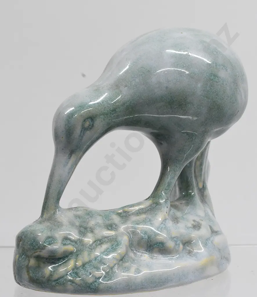 CROWN LYNN TRICKLE GLAZED KIWI Image 1++