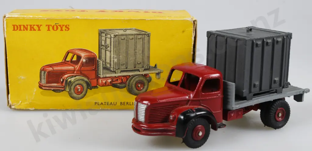 DINKY TOY MODEL 34B PLATEAU BERLIET AVEC CONTAINER Image 1++