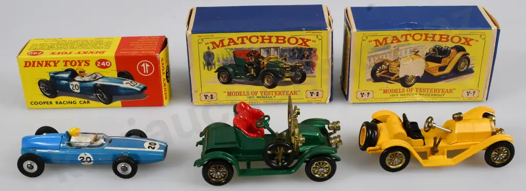 DINKY AND MATCHBOX TOYS Image 1++