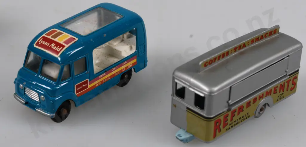 MATCHBOX SERIES MOBILE CANTEEN, ICE CREAM MOBILE SHOP Image 1++