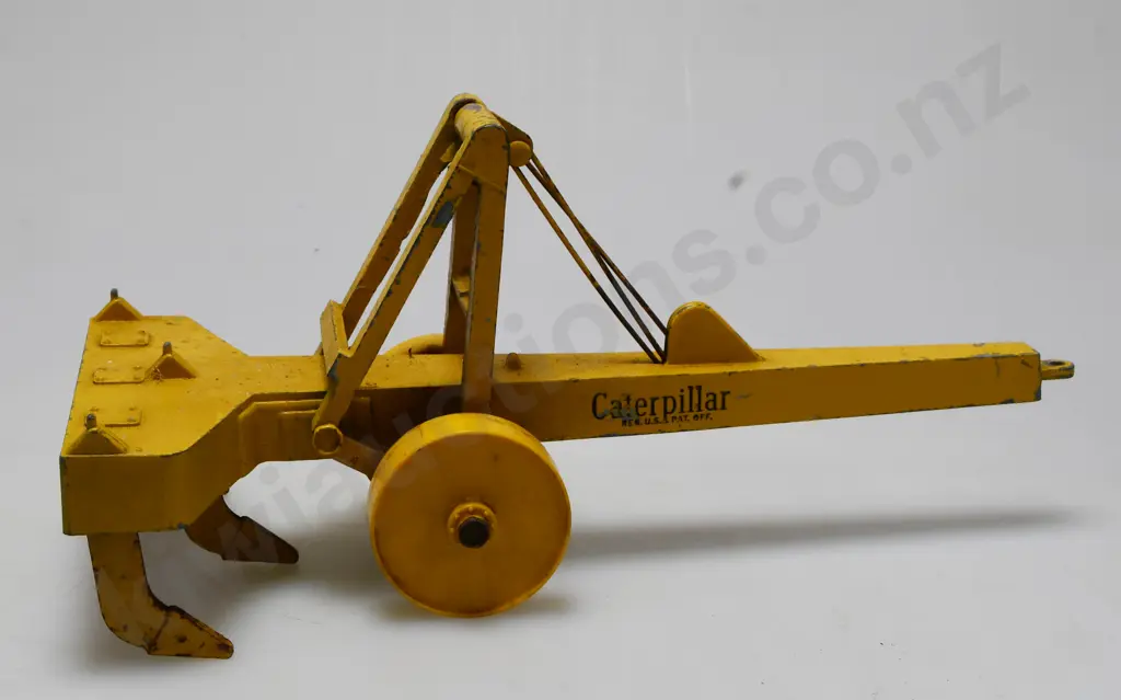 RUEHL CATERPILLAR PULL TYPE 3 SHANK RIPPER Image 1++