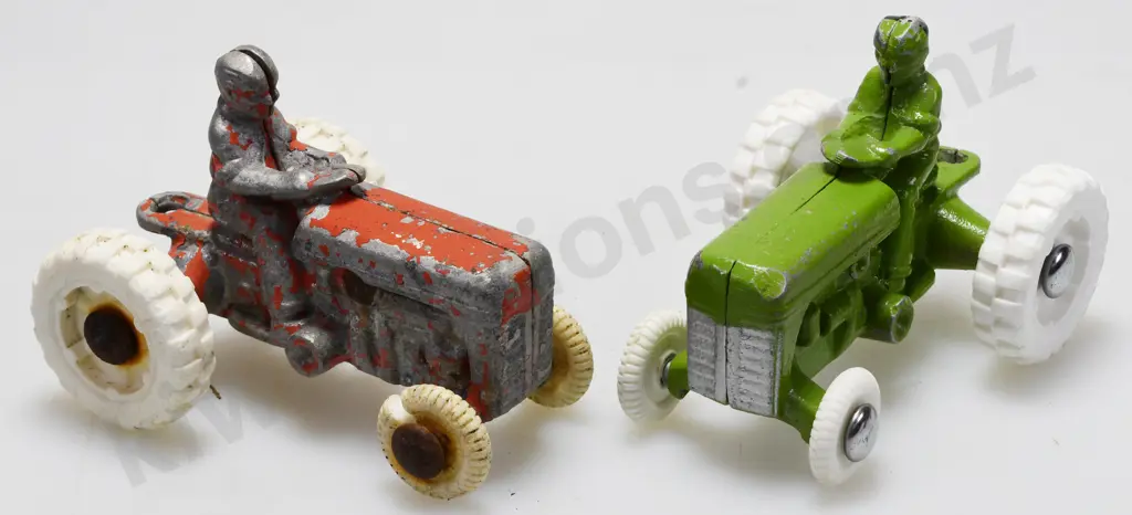 FUN HO TRACTORS MODEL 402 Image 1++