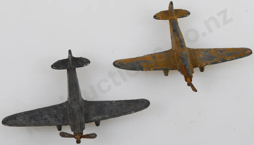 AUBURN ARMOURED VEHICLE, ACORN TOY CO PLANES Image 1++