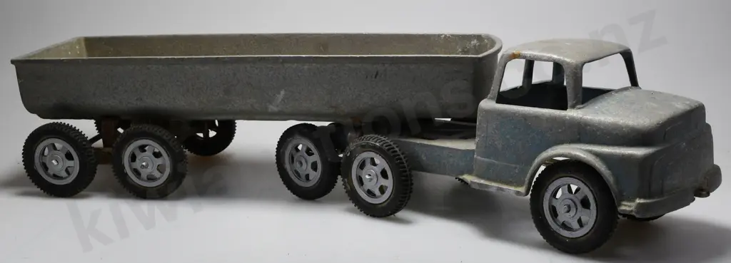 FUN HO MODEL 701 GIANT ARTICULATED TRUCK Image 1++