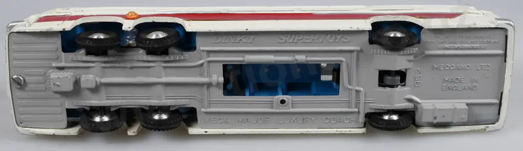 DINKY MODEL 952 VEGA MAJOR LUXURY COACH Image 1++