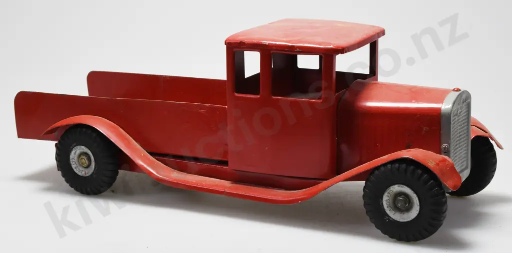 TRIANG BEDFORD FLAT DECK TRUCK Image 1++