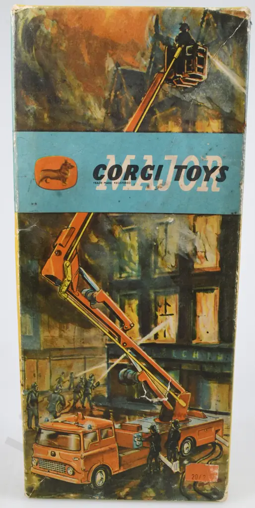 CORGI SIMON SNORKEL FIRE ENGINE Image 1++