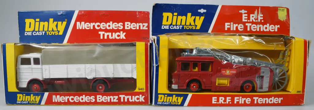 DINKY TOYS 940 MERCEDES BENZ TRUCK, 266 FIRE TENDER Image 1++