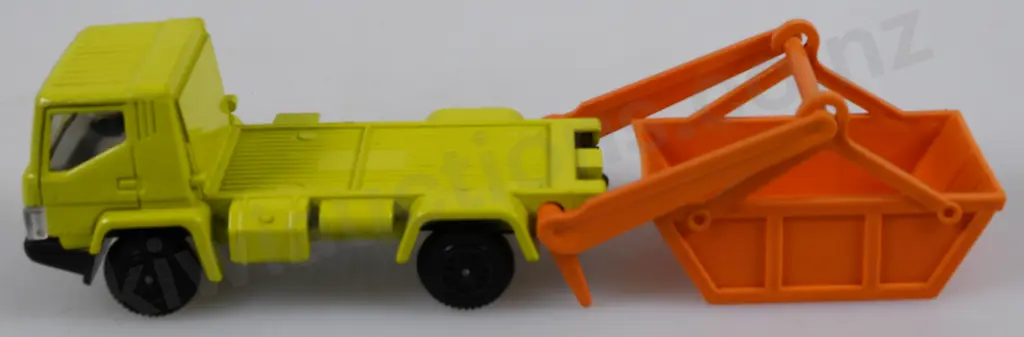 DINKY TOYS JOHNSTON ROAD SWEEPER, CONVOY SKIP TRUCK Image 1++