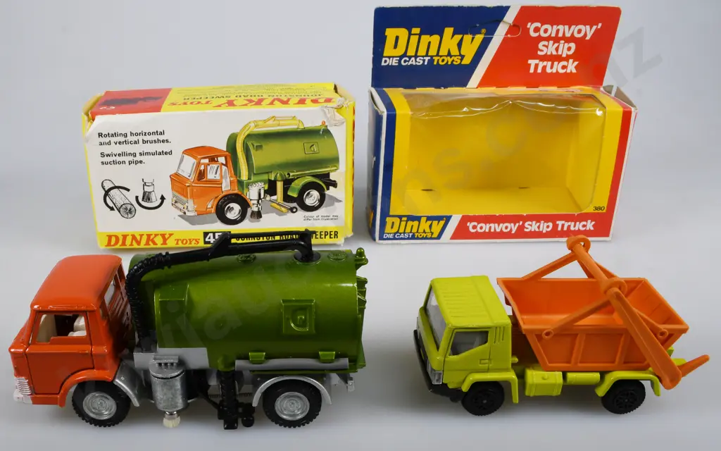 DINKY TOYS JOHNSTON ROAD SWEEPER, CONVOY SKIP TRUCK Image 1++