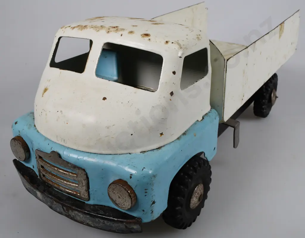 BOOMAROO TIN TRUCK Image 1++