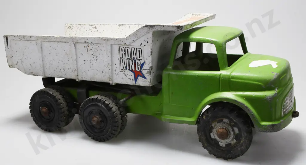 FUN HO MODEL 702 TIP TRUCK Image 1++