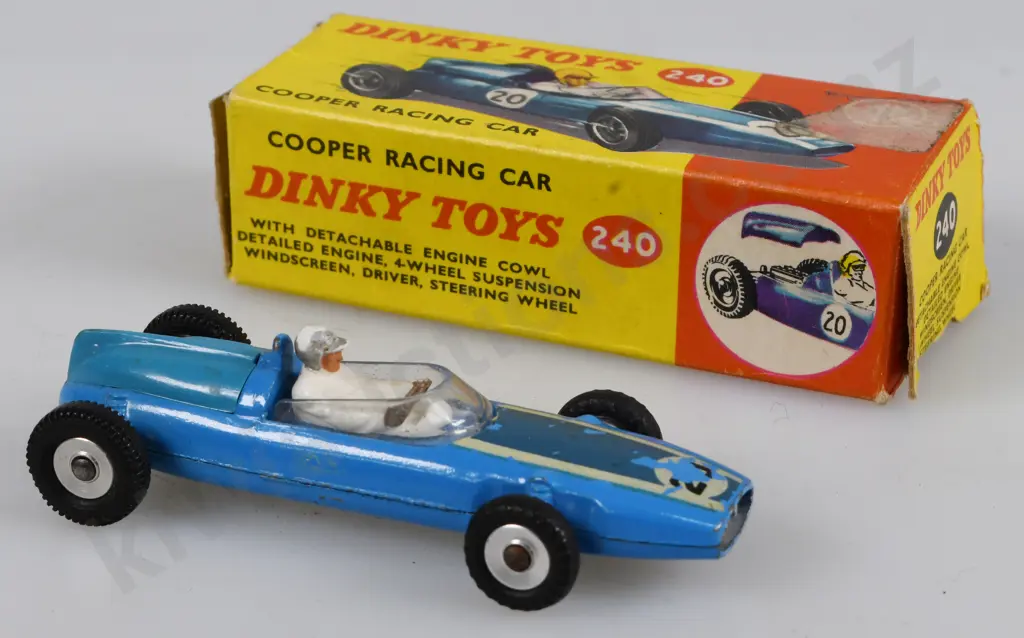 DINKY TOY MODEL 240 COOPER RACING CAR Image 1++
