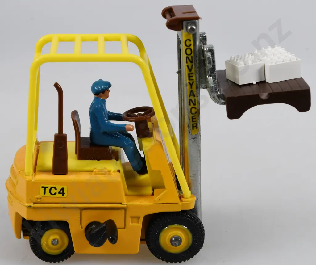 DINKY TOYS JOHNSON DUMPER, FORK LIFT TRUCK Image 1++