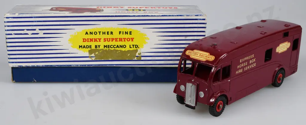 DINKY 981 HORSE BOX SUPERTOY Image 1++