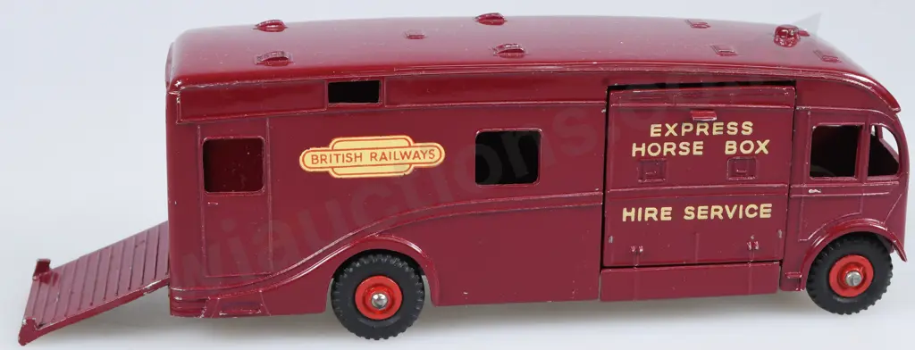 DINKY 981 HORSE BOX SUPERTOY Image 1++