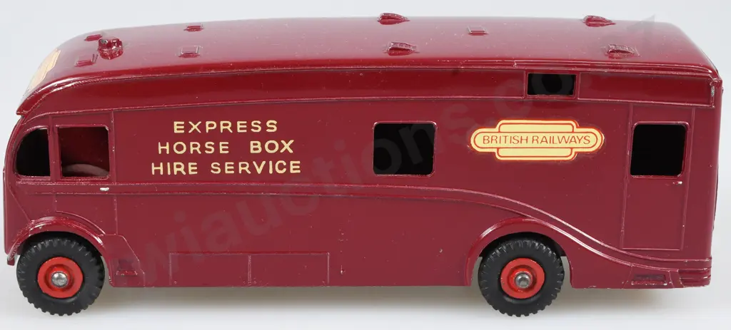 DINKY 981 HORSE BOX SUPERTOY Image 1++