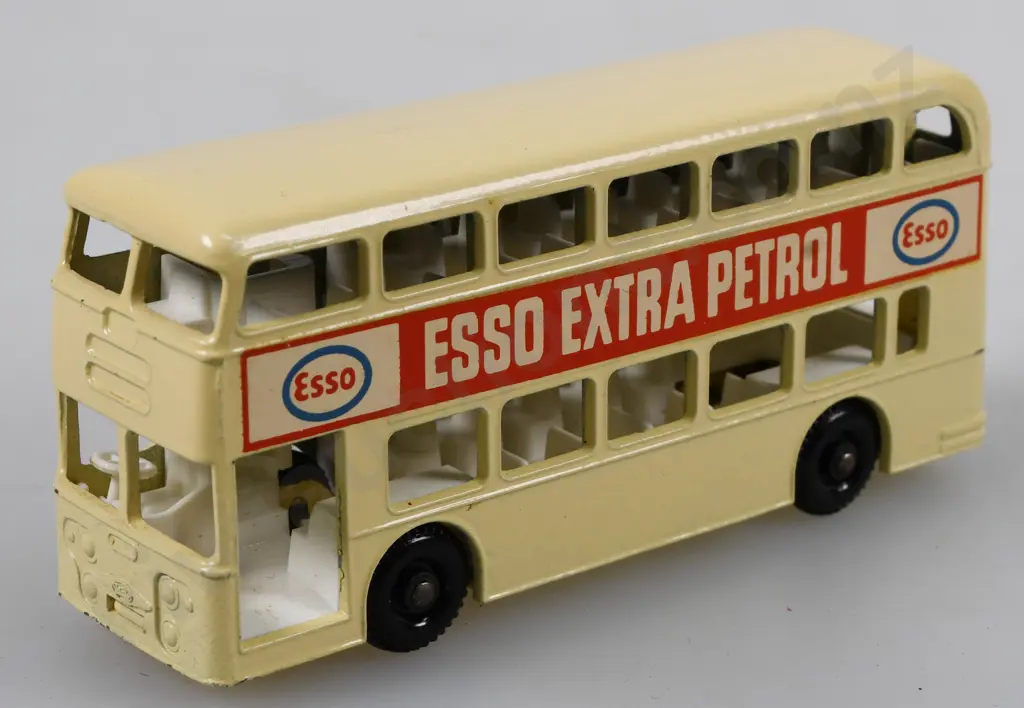 MATCHBOX SERIES BUSES Image 1++