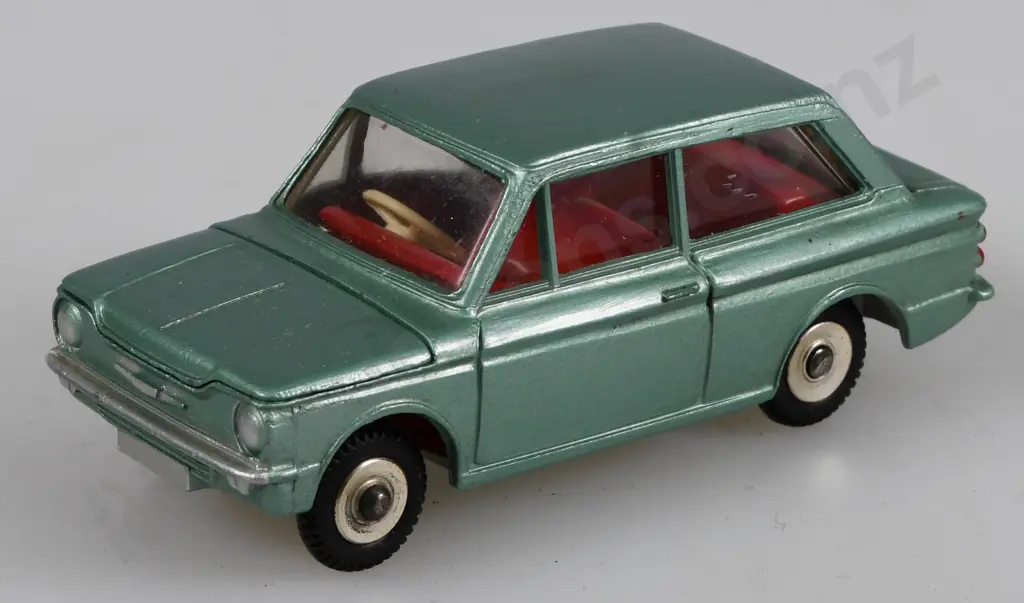 DINKY TOY MODEL 138 HILLMAN IMP SALOON Image 1++