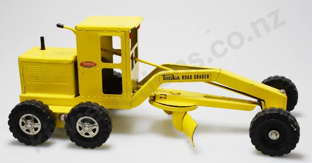 TONKA NEW ZEALAND 2512 ROAD GRADER Image 1++