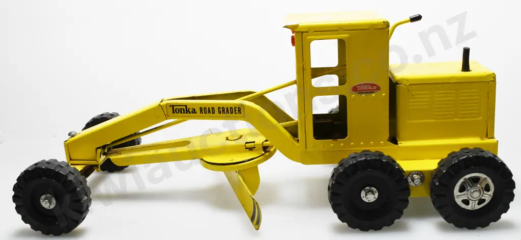 TONKA NEW ZEALAND 2512 ROAD GRADER Image 1++