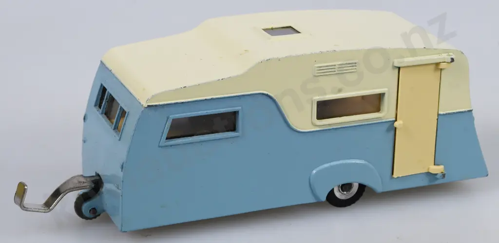 DINKY TOY FOUR BERTH CARAVAN Image 1++