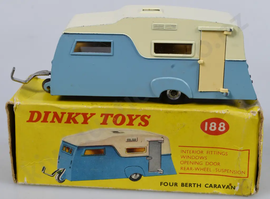 DINKY TOY FOUR BERTH CARAVAN Image 1++