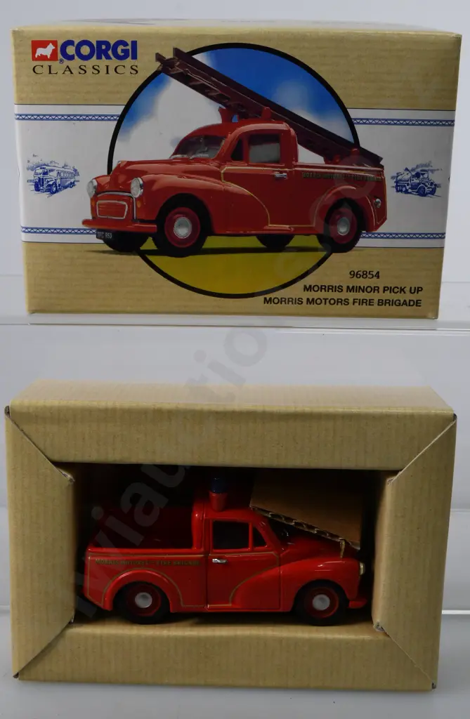 CORGI BOXED FIRE ENGINES Image 1++
