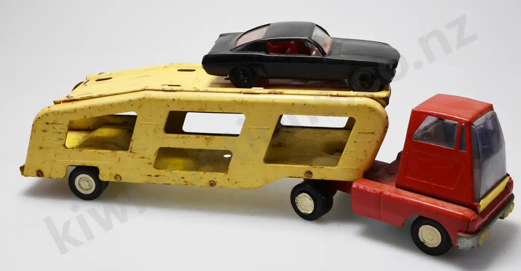 TONKA XR-100 PRESSED STEEL CAR CARRIER Image 1++