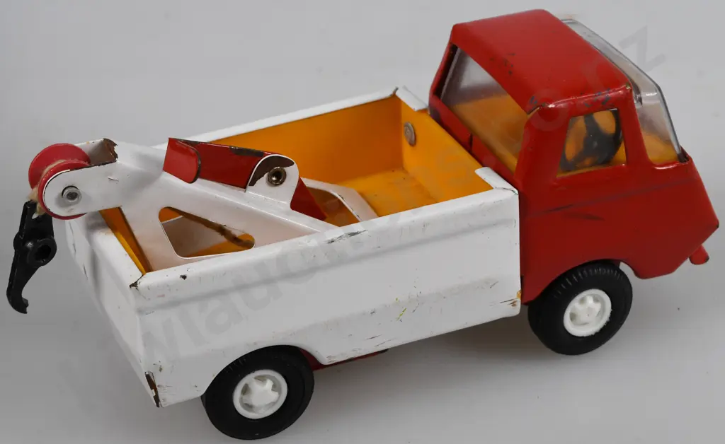 TIN PLATE TOYS ASSORTED Image 1++