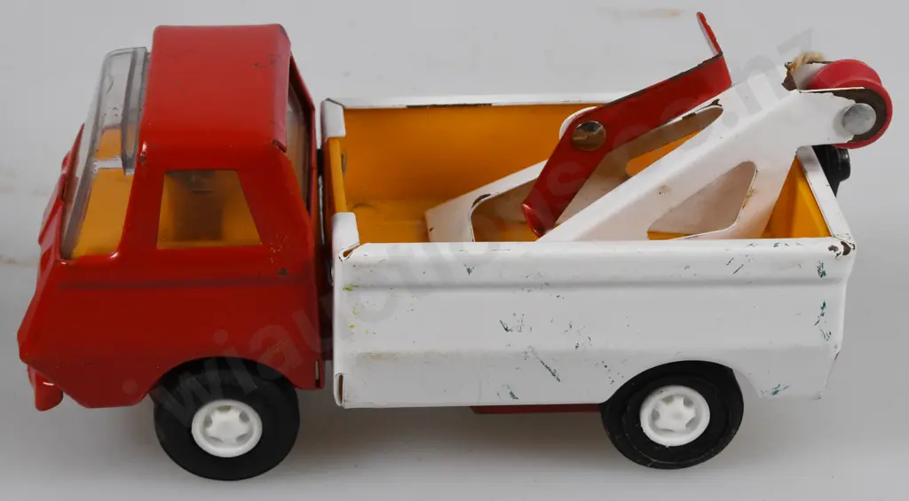 TIN PLATE TOYS ASSORTED Image 1++