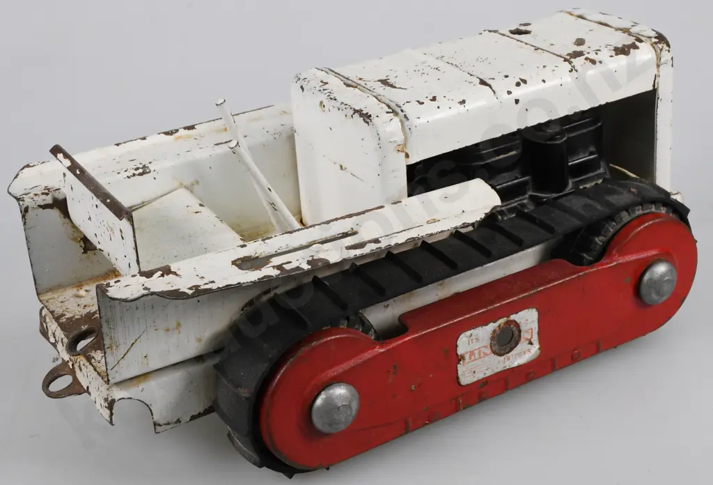 TIN PLATE TOYS ASSORTED Image 1++