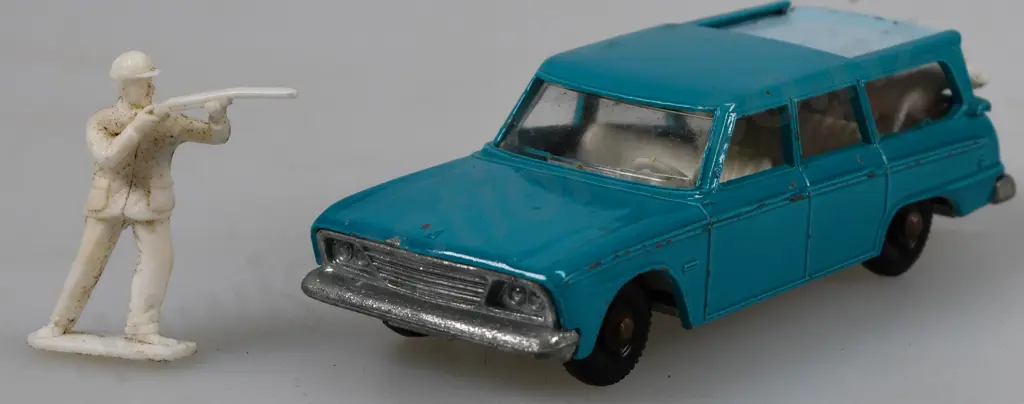 MATCHBOX SERIES STUDEBAKER, PONTIAC COUPE Image 1++