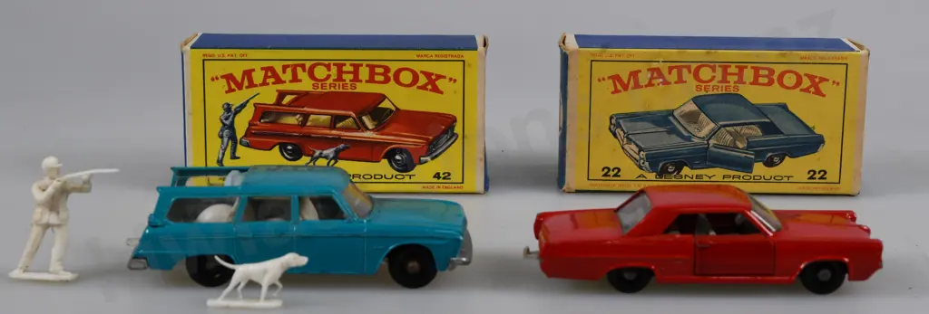 MATCHBOX SERIES STUDEBAKER, PONTIAC COUPE Image 1++
