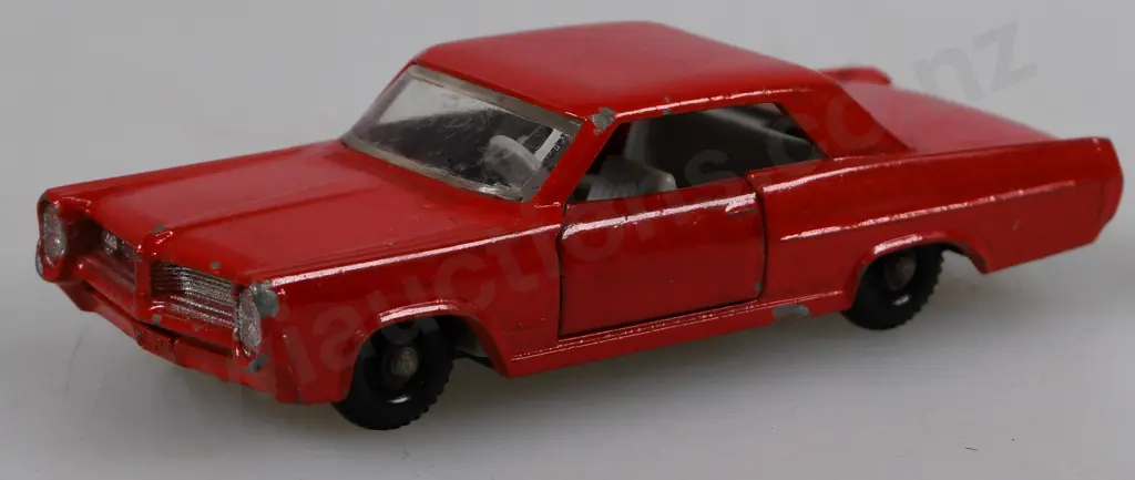 MATCHBOX SERIES STUDEBAKER, PONTIAC COUPE Image 1++