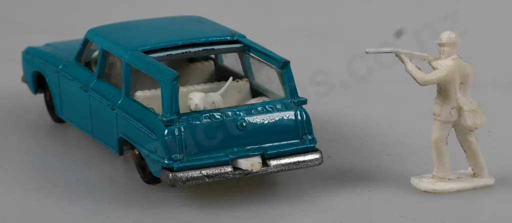 MATCHBOX SERIES STUDEBAKER, PONTIAC COUPE Image 1++