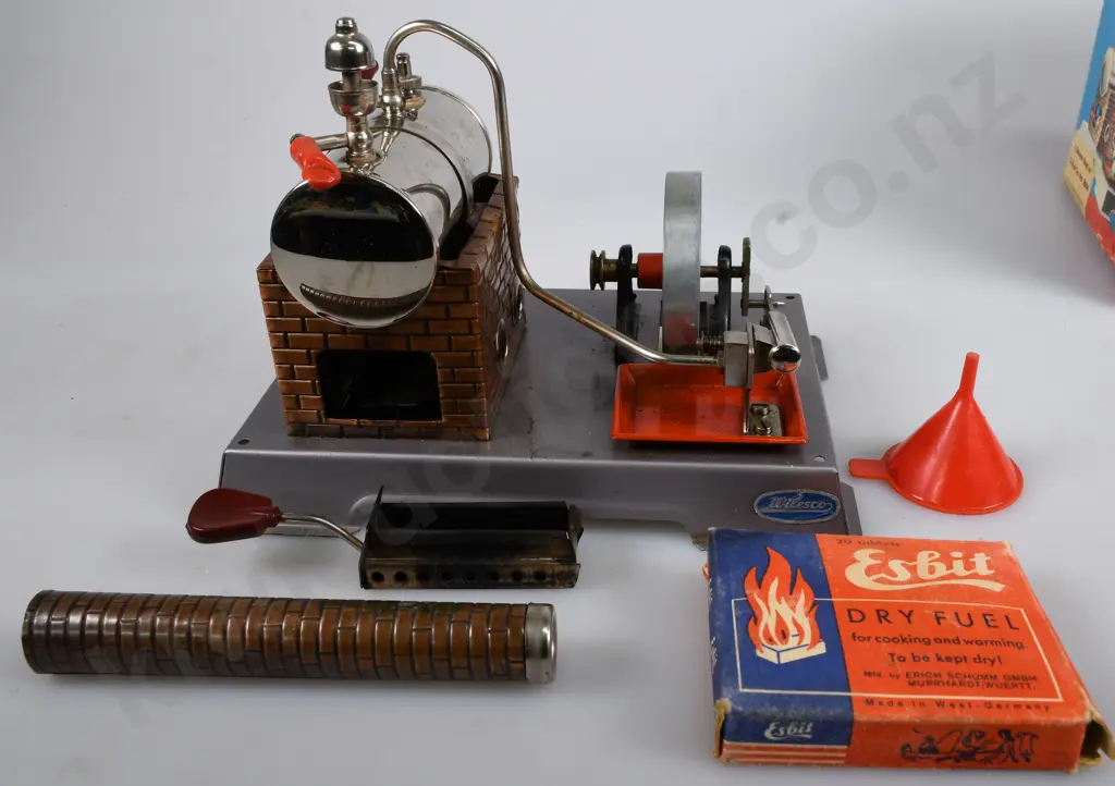 WILESCO GERMAN MODEL STATIC STEAM ENGINE MODEL D5 Image 1++