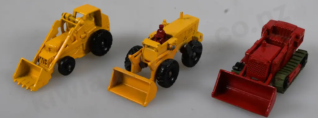 MATCHBOX SERIES EXCAVATORS Image 1++
