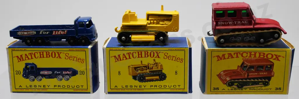 MATCHBOX TRANSPORT TRUCK/CATERPILLAR TRACTOR/SNOW-TRAC Image 1++