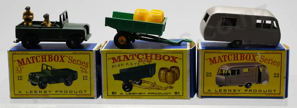 MATCHBOX LAND ROVER/TRAILER/CARAVAN TRAILER Image 1++